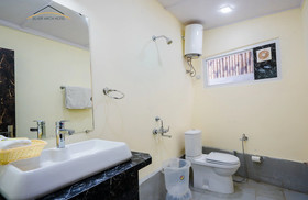 Silver Arch Hotel
