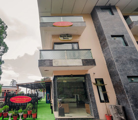 Silver Arch Hotel