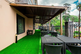 Silver Arch Hotel