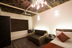 Silver Arch Hotel