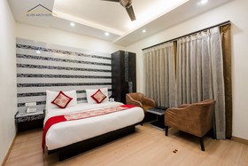 Silver Arch Hotel