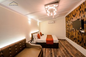 Silver Arch Hotel