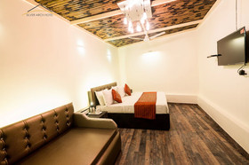 Silver Arch Hotel