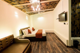 Silver Arch Hotel