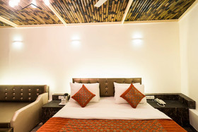 Silver Arch Hotel