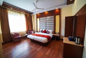 The Kenilworth Mussoorie by Stotrak