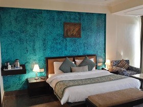 Tulip Inn Green Castle