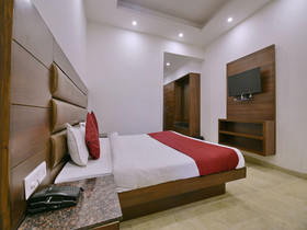 Villa Barlow by OYO Rooms