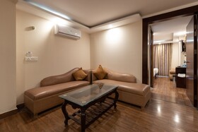 Yashshree Mussoorie Mall Road