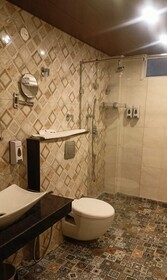 Yashshree Mussoorie Mall Road