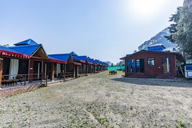 Bimbos Club Resort