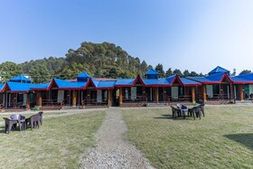 Bimbos Club Resort