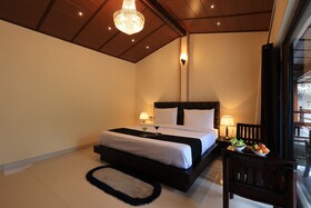 Bimbos Club Resort