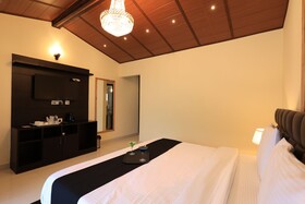 Bimbos Club Resort
