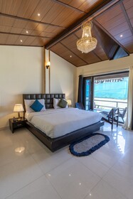 Bimbos Club Resort