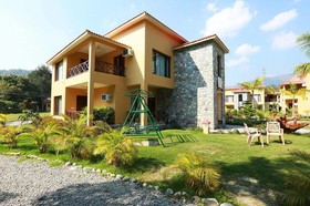 Corbett Mango Bloom Resort