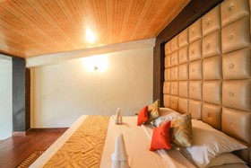 Dynasty Resort Khurpatal