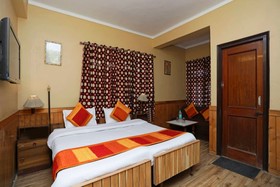 Goroomgo Deluxe Ankur Lake View Nainital
