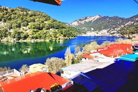 Goroomgo Lake View Mall Road Nainital