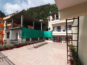 Green Roof Hotel And Resorts