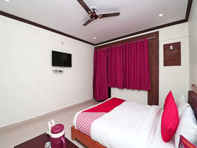 Green Roof Hotel And Resorts