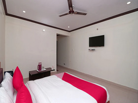 Green Roof Hotel And Resorts