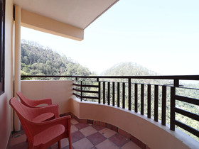 Green Roof Hotel And Resorts