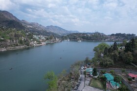 Hibiscus Lake View Hotel