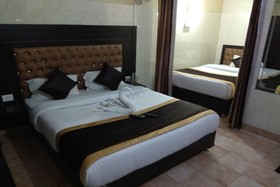 Hotel City Palace Nainital by Goroomgo