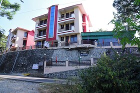 Hotel Hill View Homes  By Goroomgo