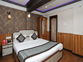 Hotel Vansh Regency