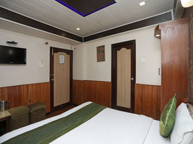 Hotel Vansh Regency