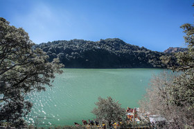 Lake Side Inn