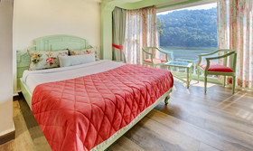 Lake Side Inn