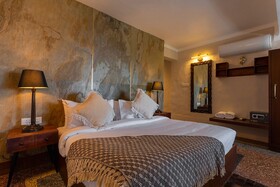 Maati Signature Collection by Eight Continents