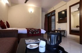 Oak Shade Hotel