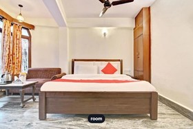 Oak Shade Hotel