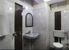 Oak Shade Hotel