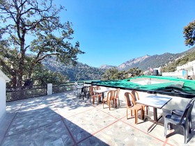 Oak Valley Inn by Goroomgo