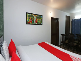 OYO 22268 The Janvi Cottage