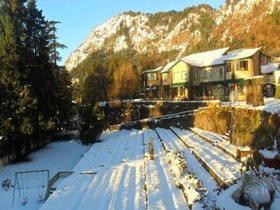 Shervani Hilltop