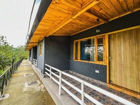 Stoneshed Resort & Hotel