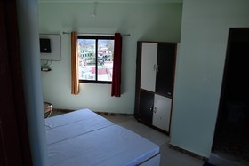 Hotel Mountain View And Rooftop Restaurant