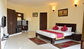 Clarissa Resort Corbett