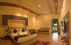 Clarissa Resort Corbett