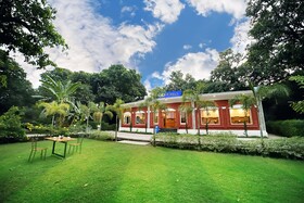 FabHotel Corbett Green View Garden & Stay