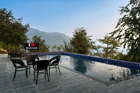 Maulik Retreat