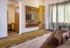 Maulik Retreat
