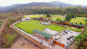 Pumpkin Hotels Corbett Tusk N Wood