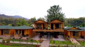 Pumpkin Hotels Corbett Tusk N Wood
